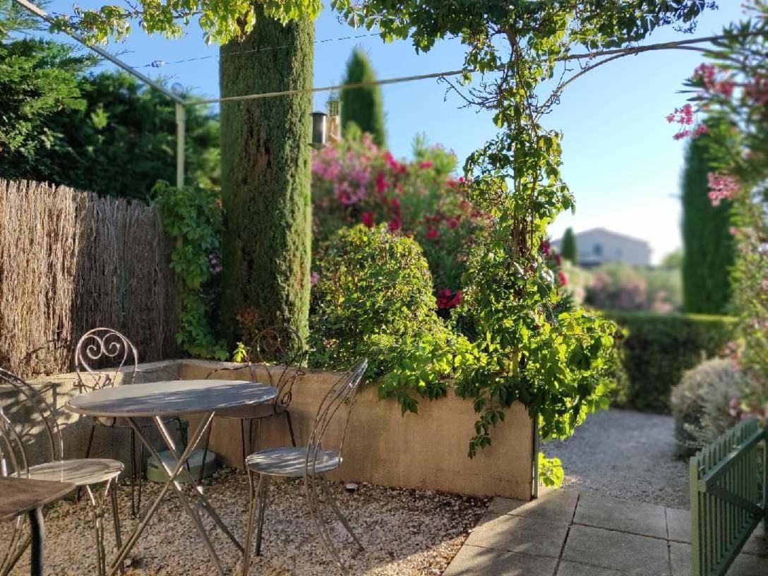 Un Gite En Provence - Les Jardins De Fontanille Saint-Rémy-de-Provence エクステリア 写真